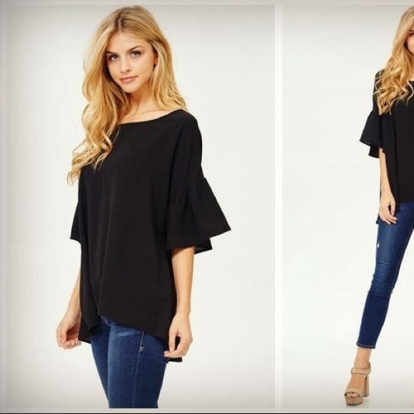 Red Lolly Tops - •black bell sleeve top• EUC - Large •D029